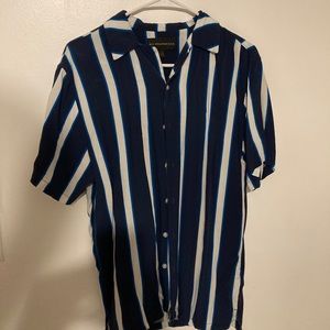 No Boundaries men’s small button down